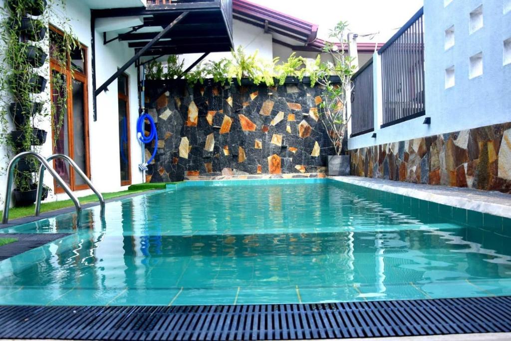 blooming hotel photo 4