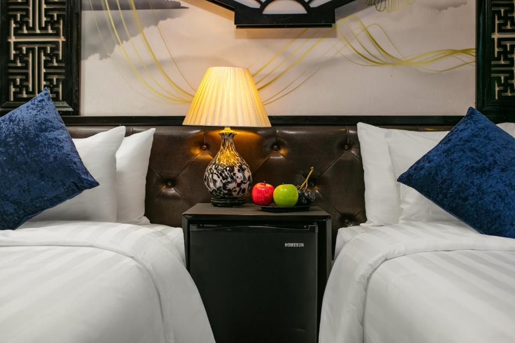 Ha Long Fantasea Legend Cruise