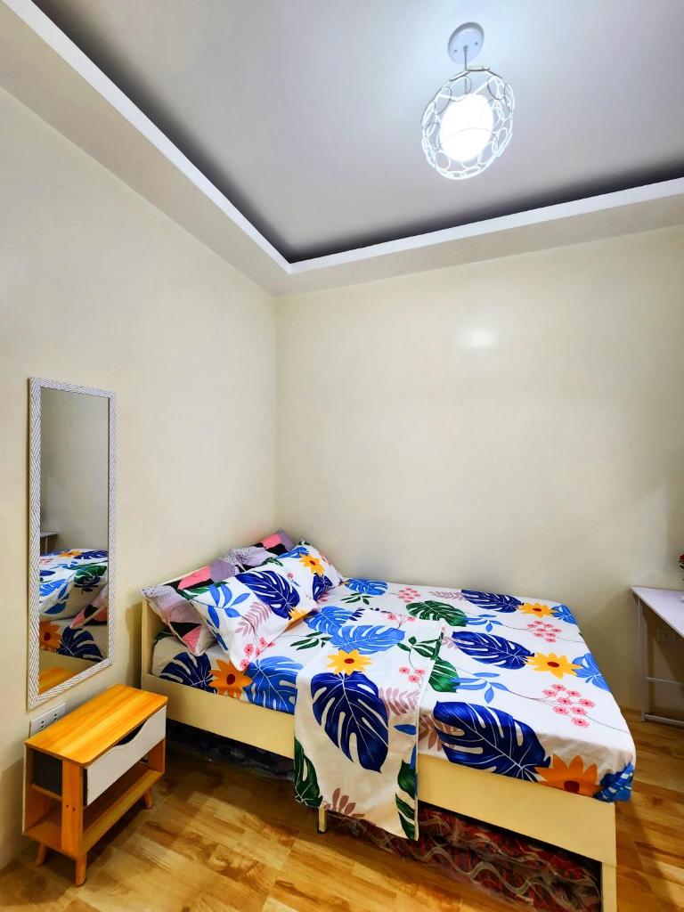 Serene 2BR Escape: Poolside Bliss in Iloilo City photo 2