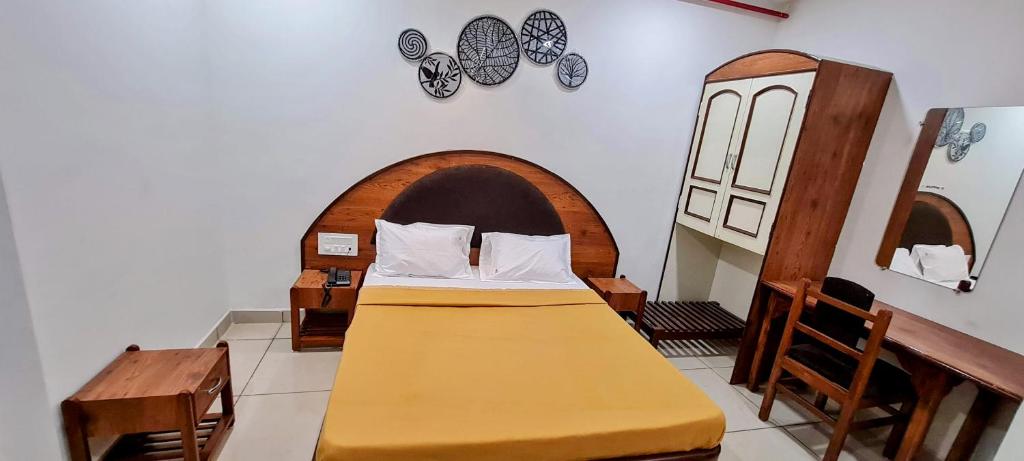 HOTEL TIRTH photo 2