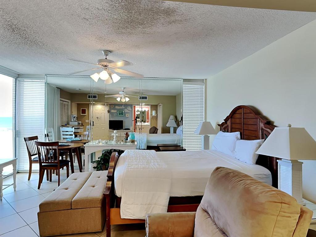 Long Beach Resort Tower IV 607E
