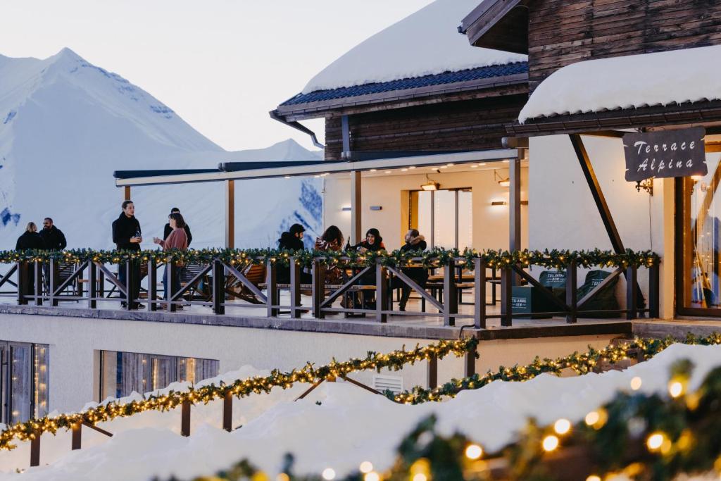 Alpina Hotel photo 1