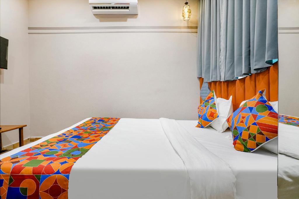 FabHotel Royal Orbits photo 4