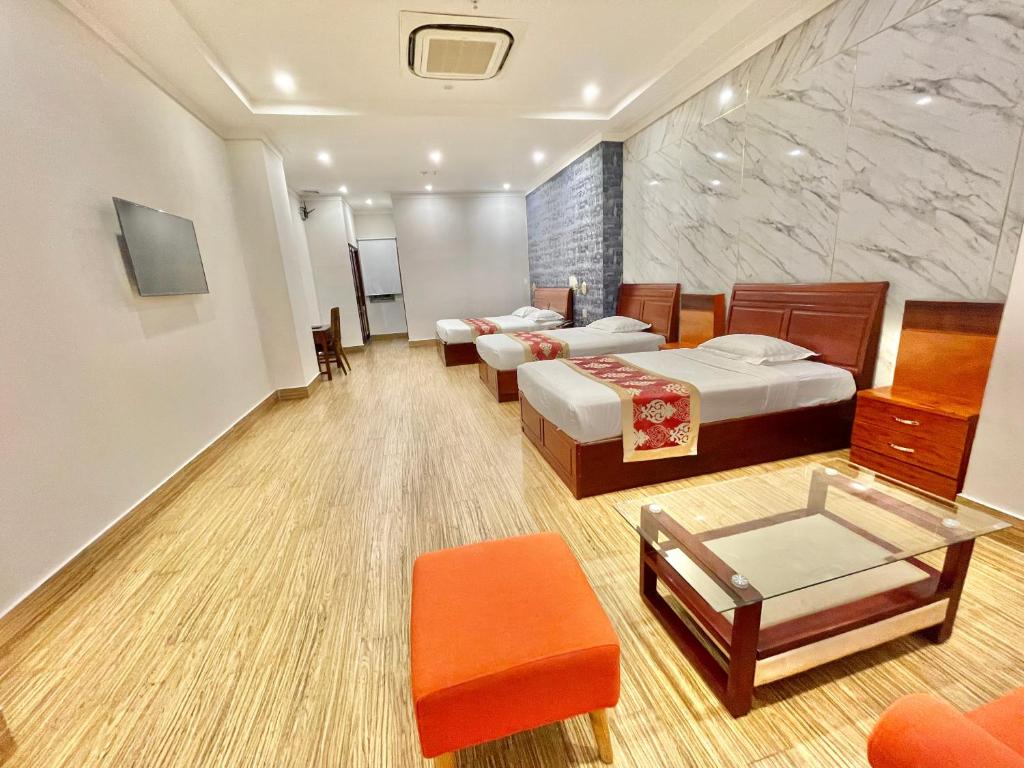 Long Bao Chau Hotel