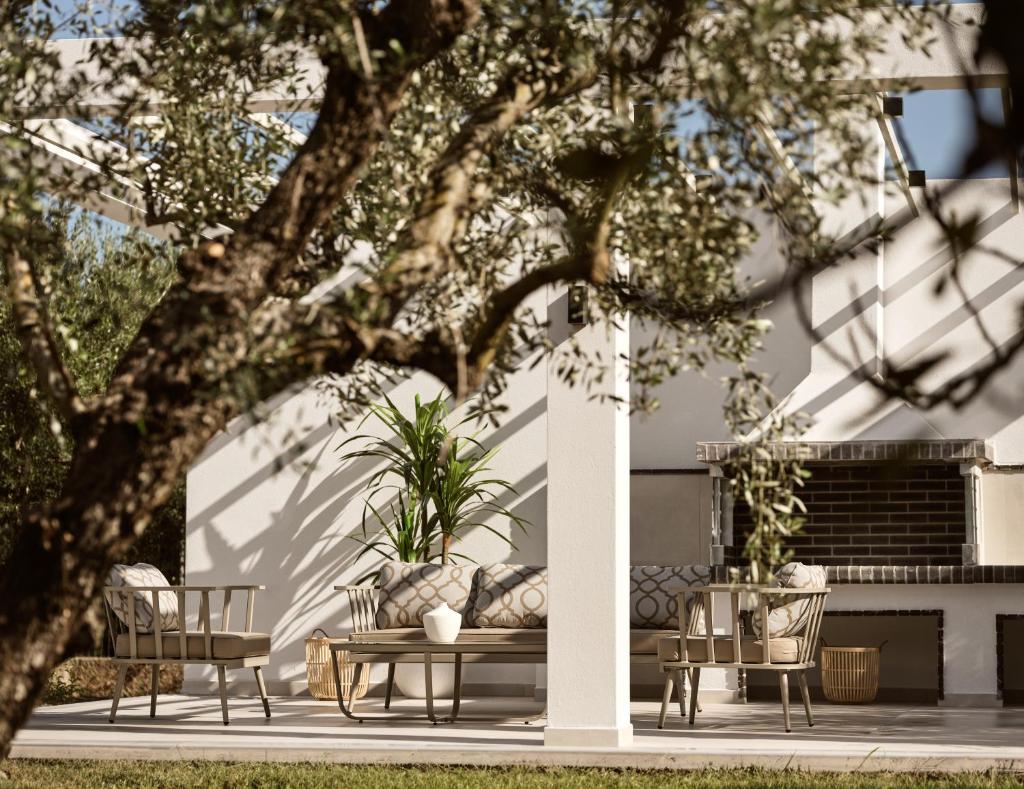 Hora Ionica Villa, 10acre of Endless Green, By ThinkVilla photo 1