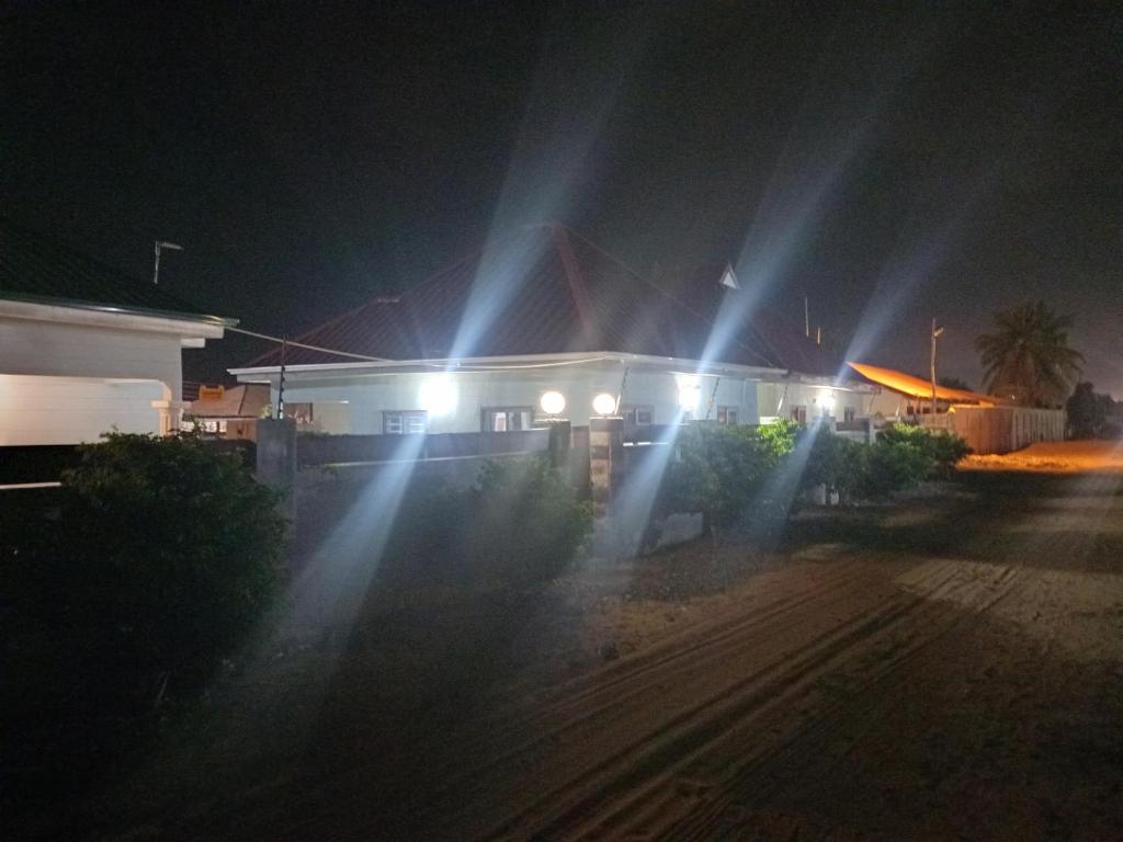 Afua Oparebea Courts photo 4