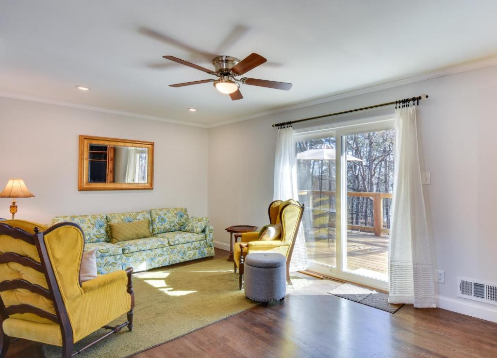 Lake Hartwell Retreat with Deck and Private Dock! photo 3