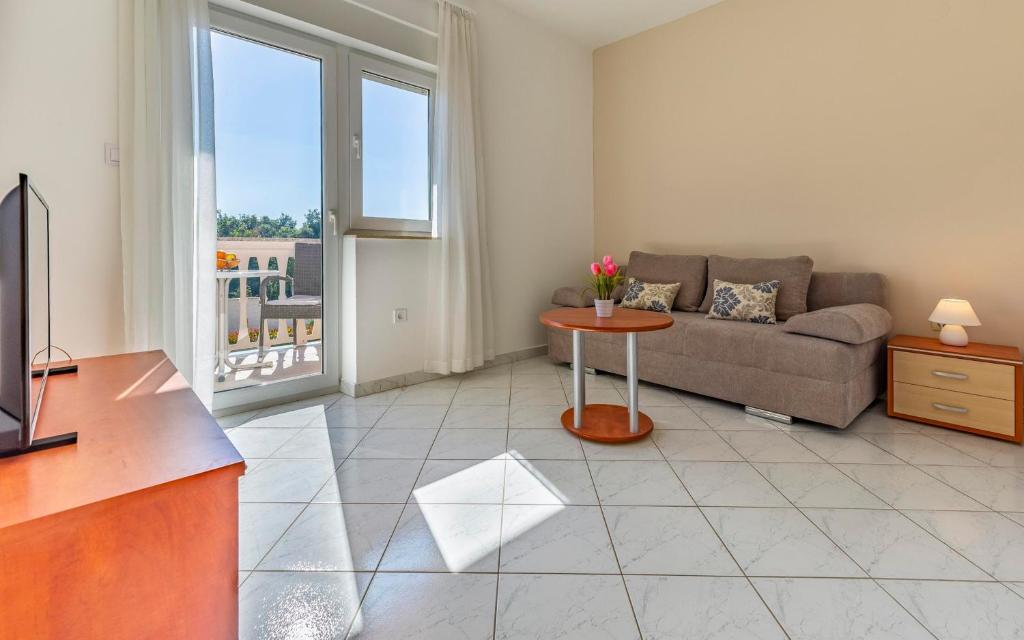 Apartments Rocco 1 photo 4