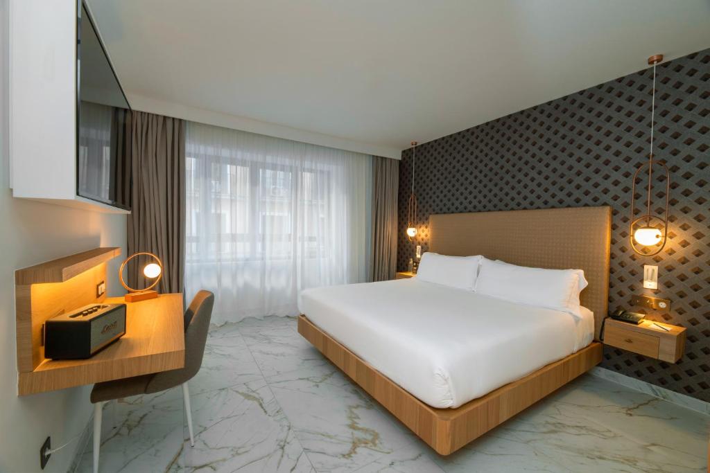 UMusic Hotel Madrid - Tap to explore photos