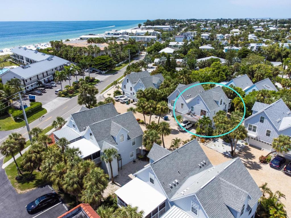 Saltwater Palms image