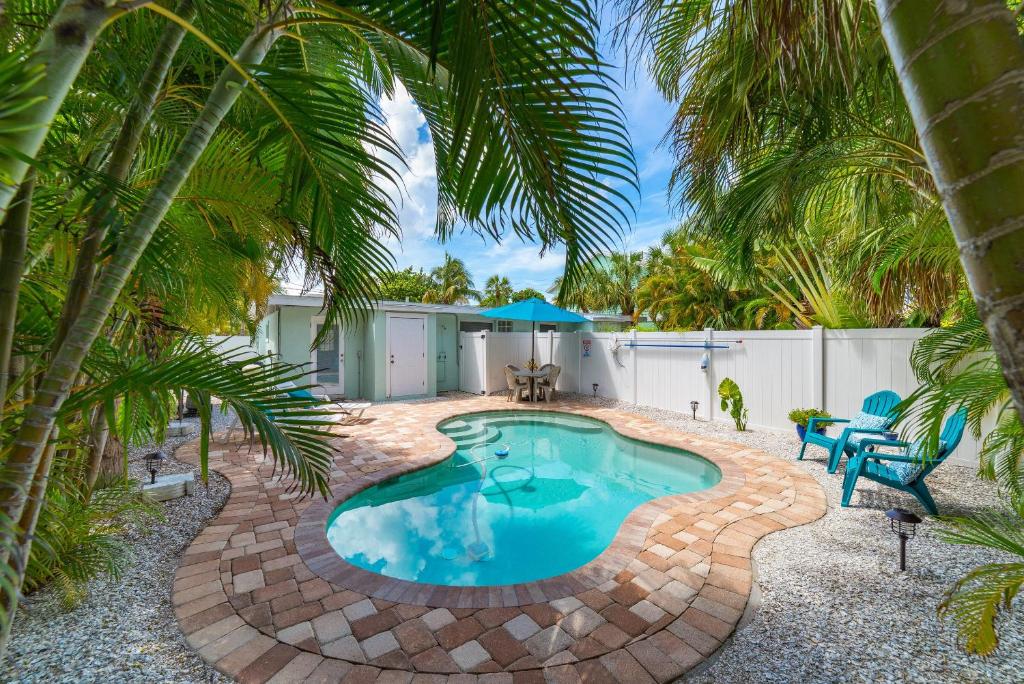 Gulf Breeze Villa B image