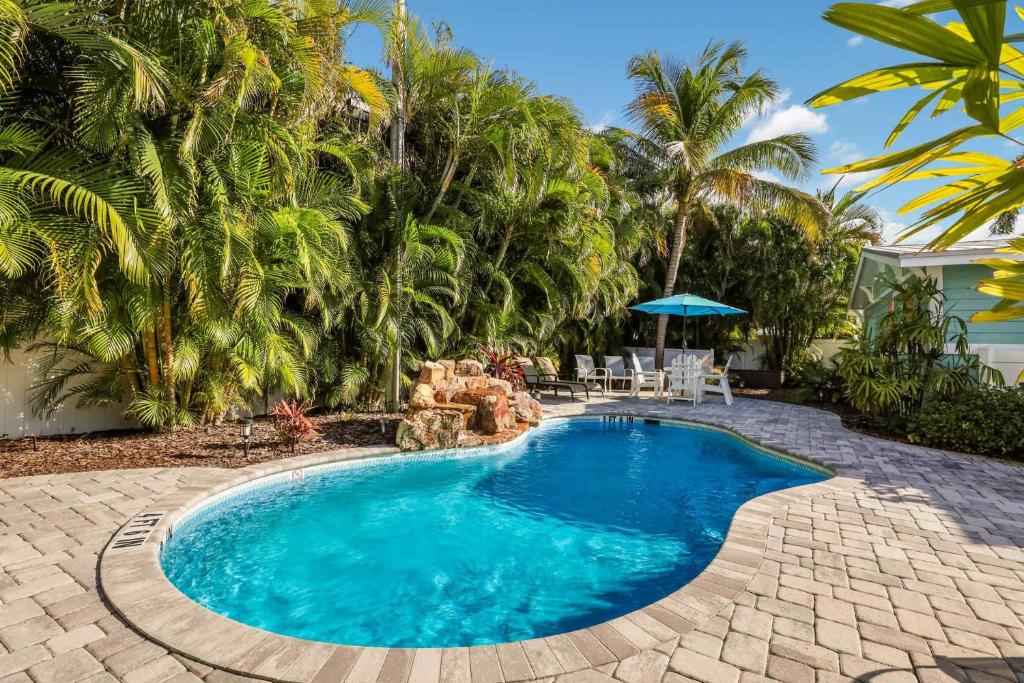 Sea Glass Villa image