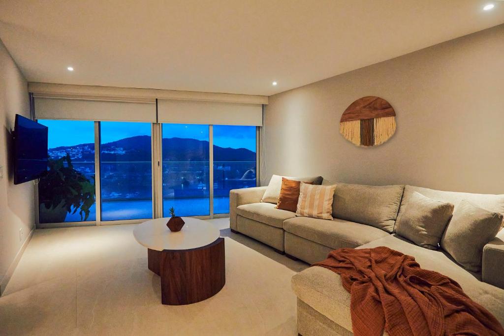 Luxury 3bdr Beachfront Condo, Peninsula Ixtapa photo 4