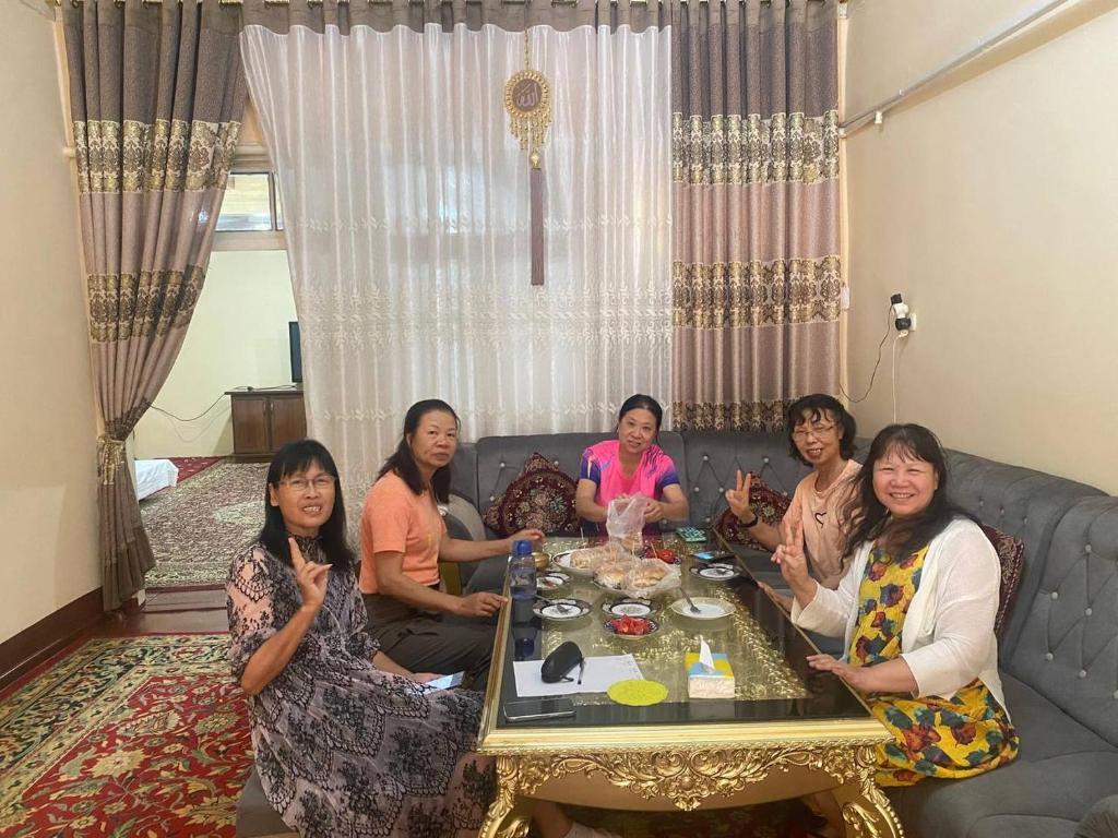 Khan hotel photo 1