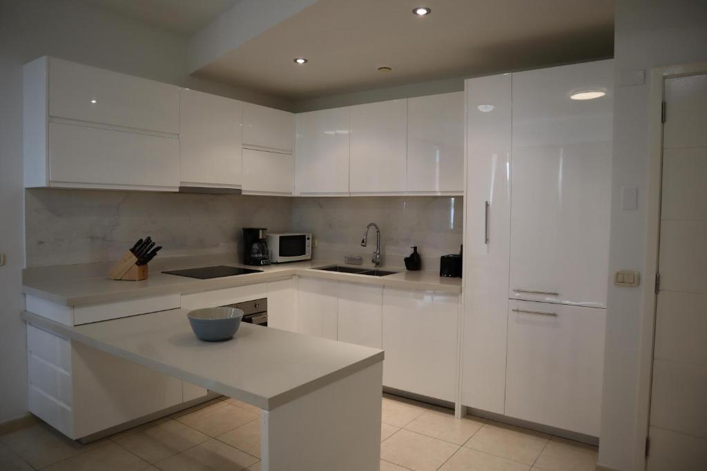 Captivating 2-Bed Apartment in Maho photo 4