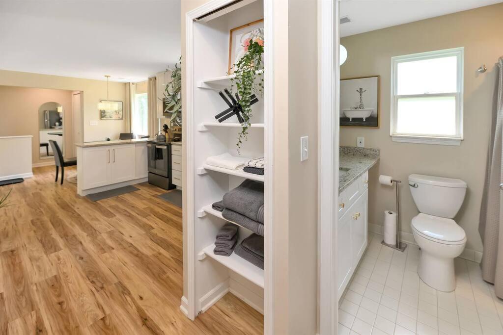 Cozy 1-Bedroom Apartment in Quiet Neighborhood photo 3