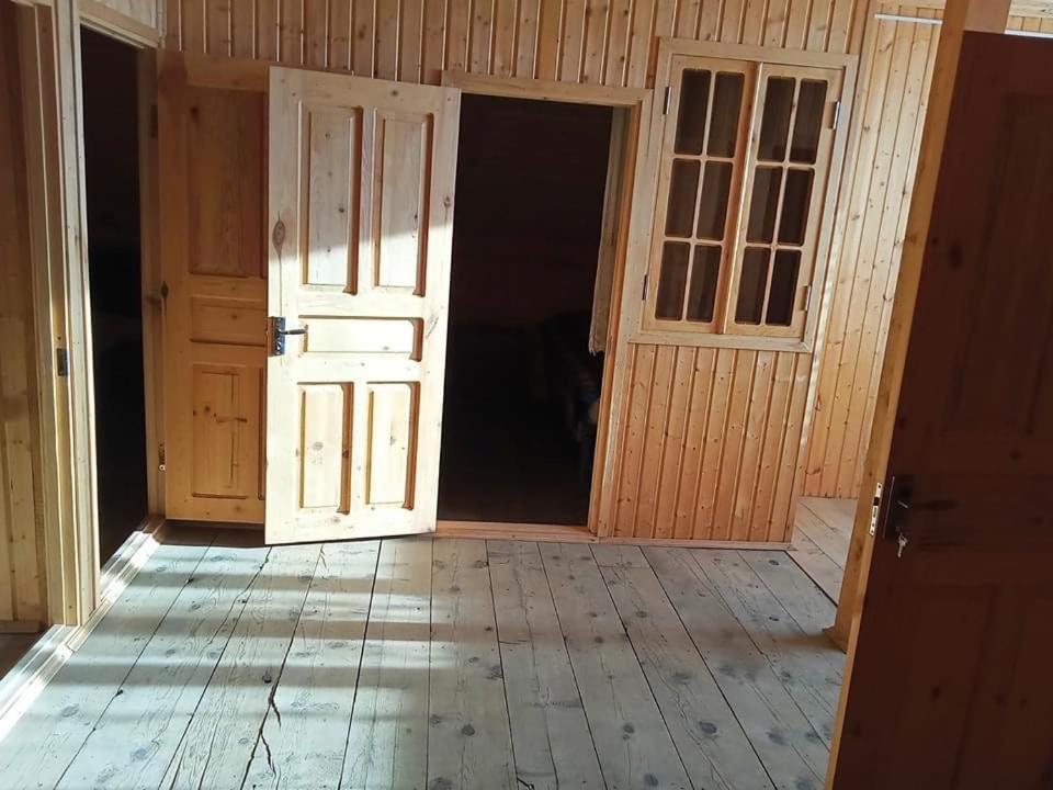 Hut_in_bakhmaro1 photo 4