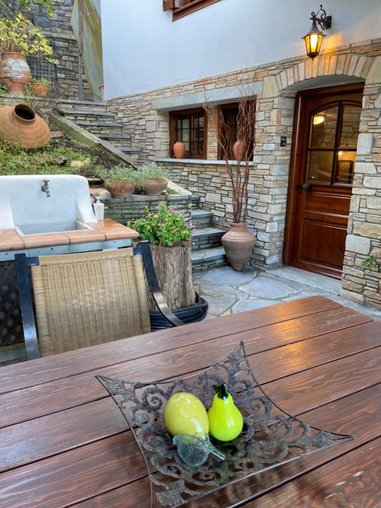 Varousi House