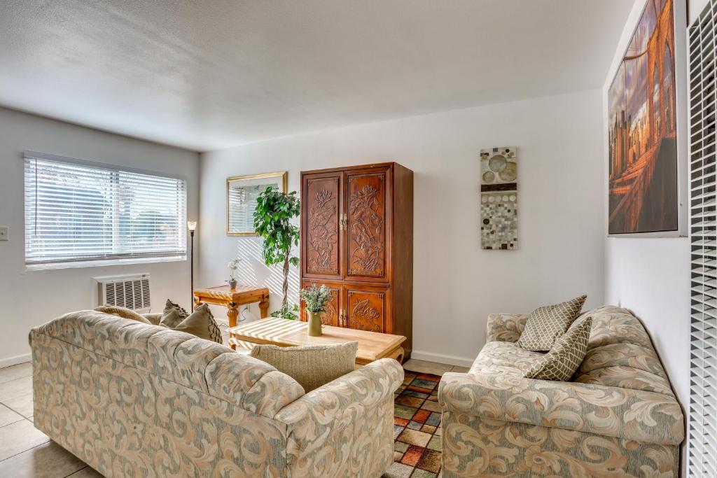 Cozy Apartment Near UCSF Fresno and Downtown photo 3