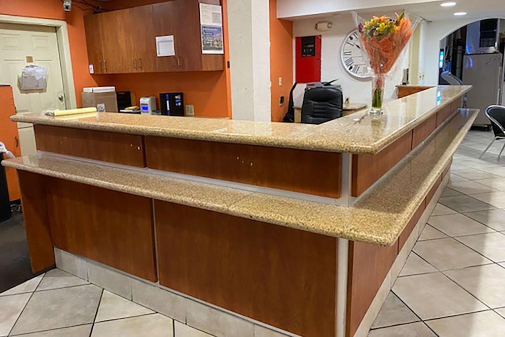 Travelodge by Wyndham San Antonio Lackland AFB North image