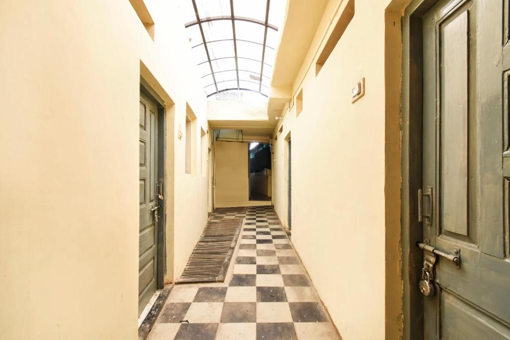 SPOT ON 64570 Hotel Deepali Lodging photo 2
