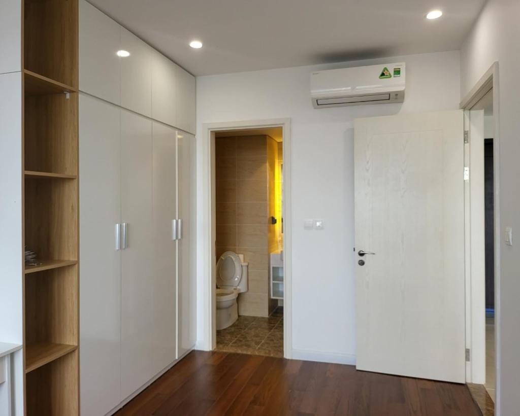 2 BR Vinhomes Dcapitale next to Charmvit Tower