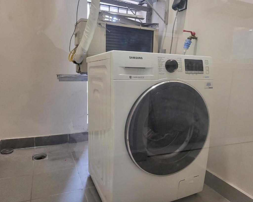 2 BR Vinhomes Dcapitale next to Charmvit Tower