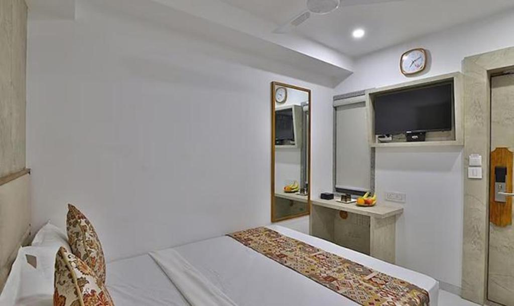 FabHotel Prime Legend photo 4