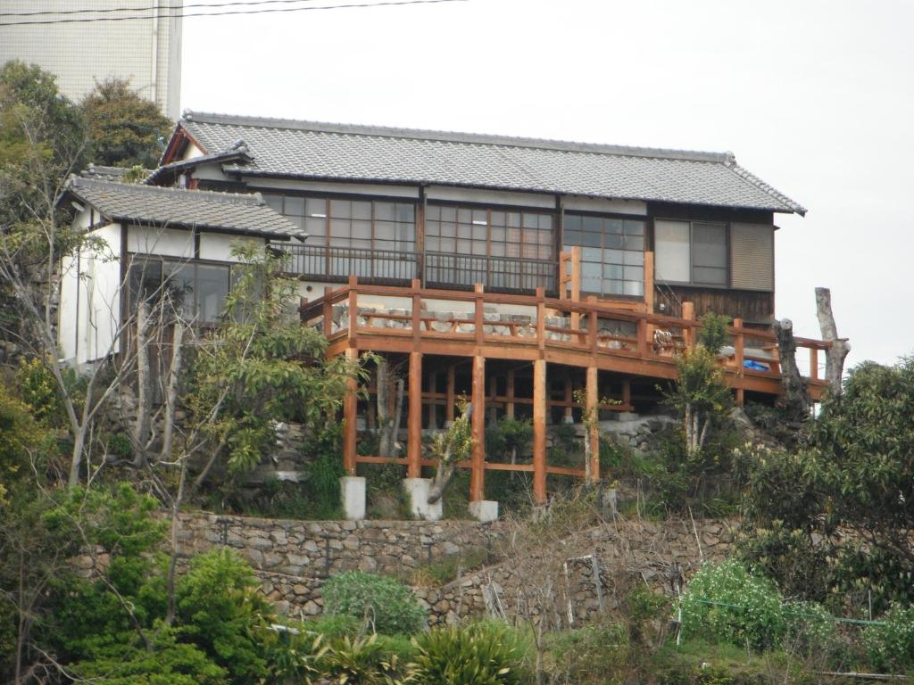 城跡石垣上の絶景古民家宿 鞆城茶屋庵 photo 1