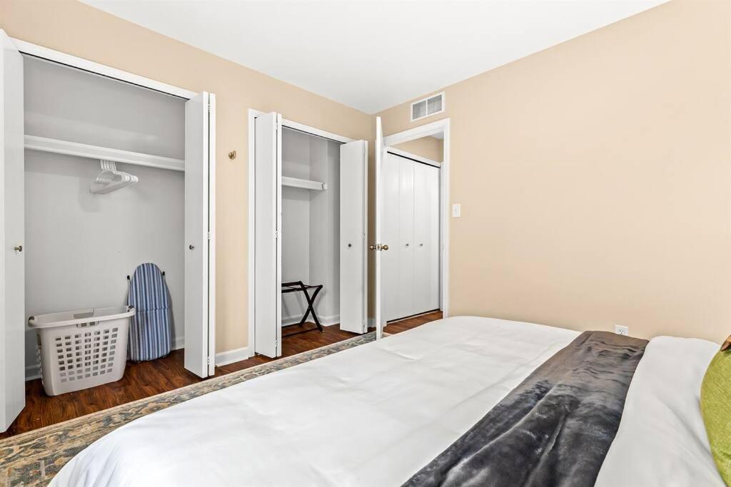 New! Pet-Friendly 1BR in the heart of Roseville! photo 2