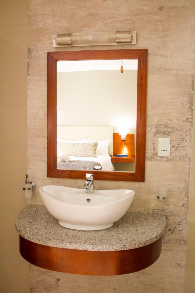 Hotel Destiny photo 1