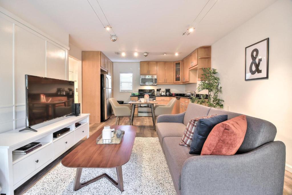 Palo Alto 1br w parking nr shops tech hub SFO-1644