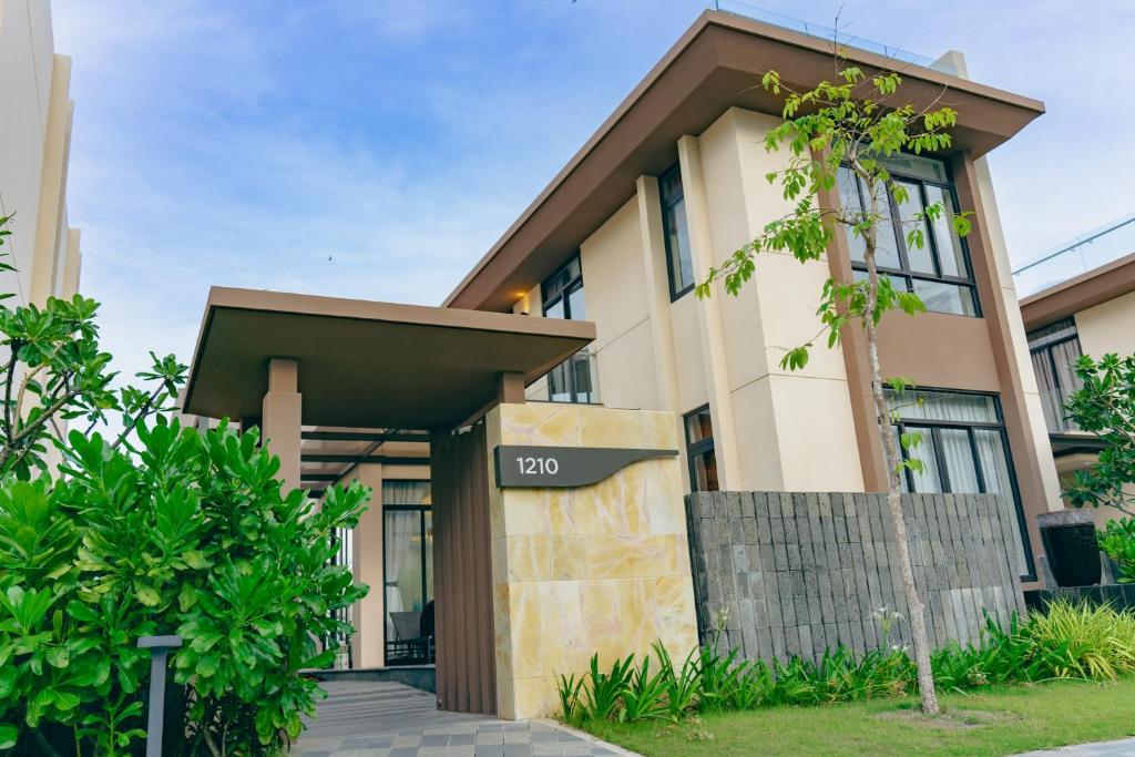 HOFs Pool Villa Cam Ranh