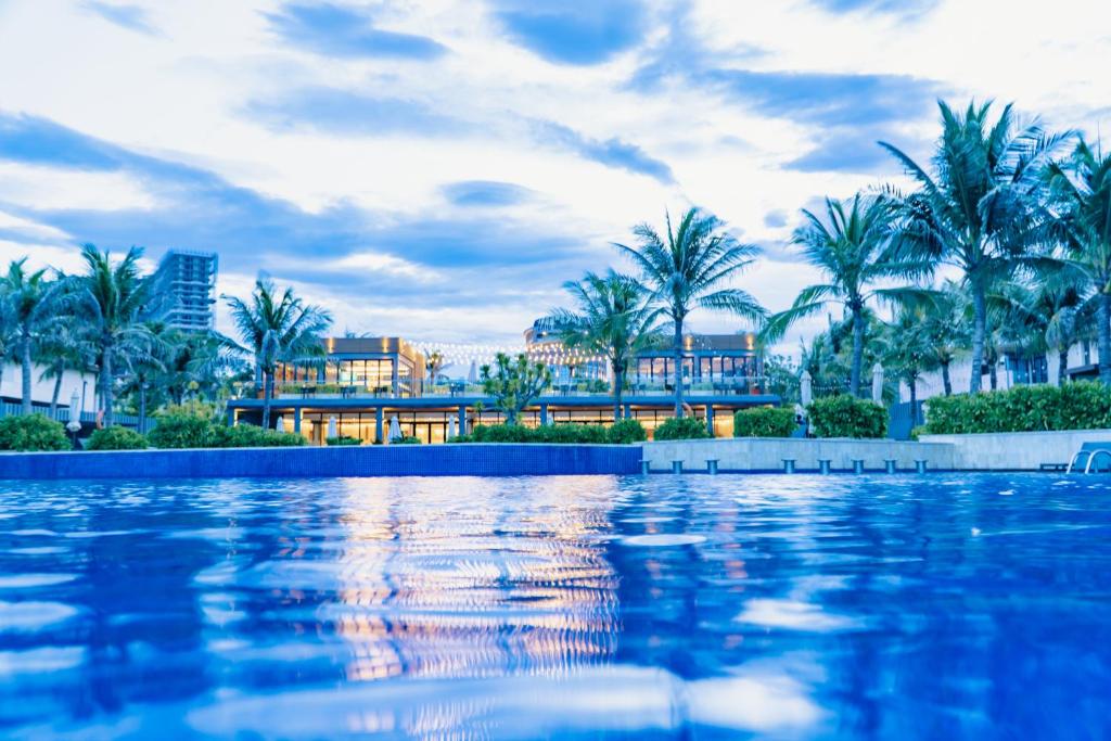 HOFs Pool Villa Cam Ranh