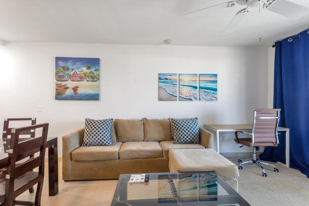 Luxe Tropical Getaway in Spacious Maho Beach Condo photo 2
