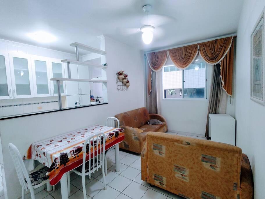 Apartamento em Canto do Forte photo 2