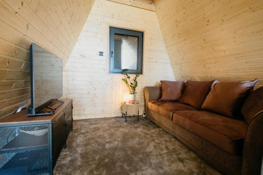 Azalea Chalet photo 1
