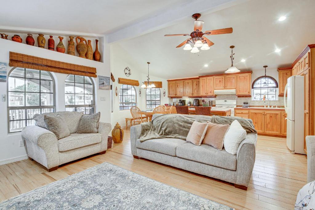 Canal-Front Port Isabel Cottage 5 Mi to Beach! photo 3