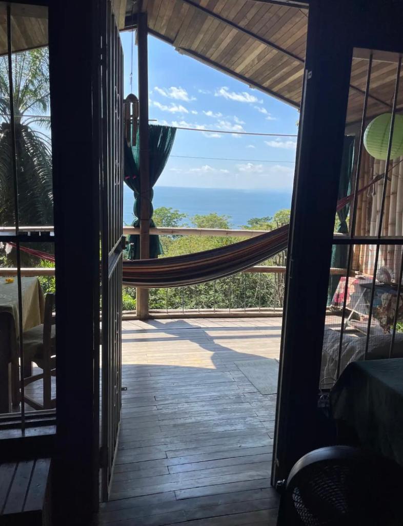 Iwazaru Panoramic ocean view bed and breakfast photo 2
