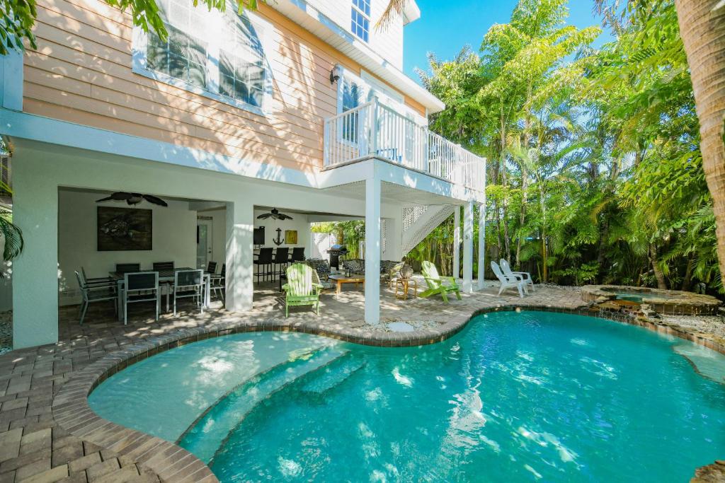Coral Retreat image