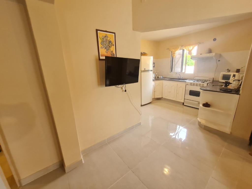 Comoda Casa a 60 metros de 6 bajada photo 1