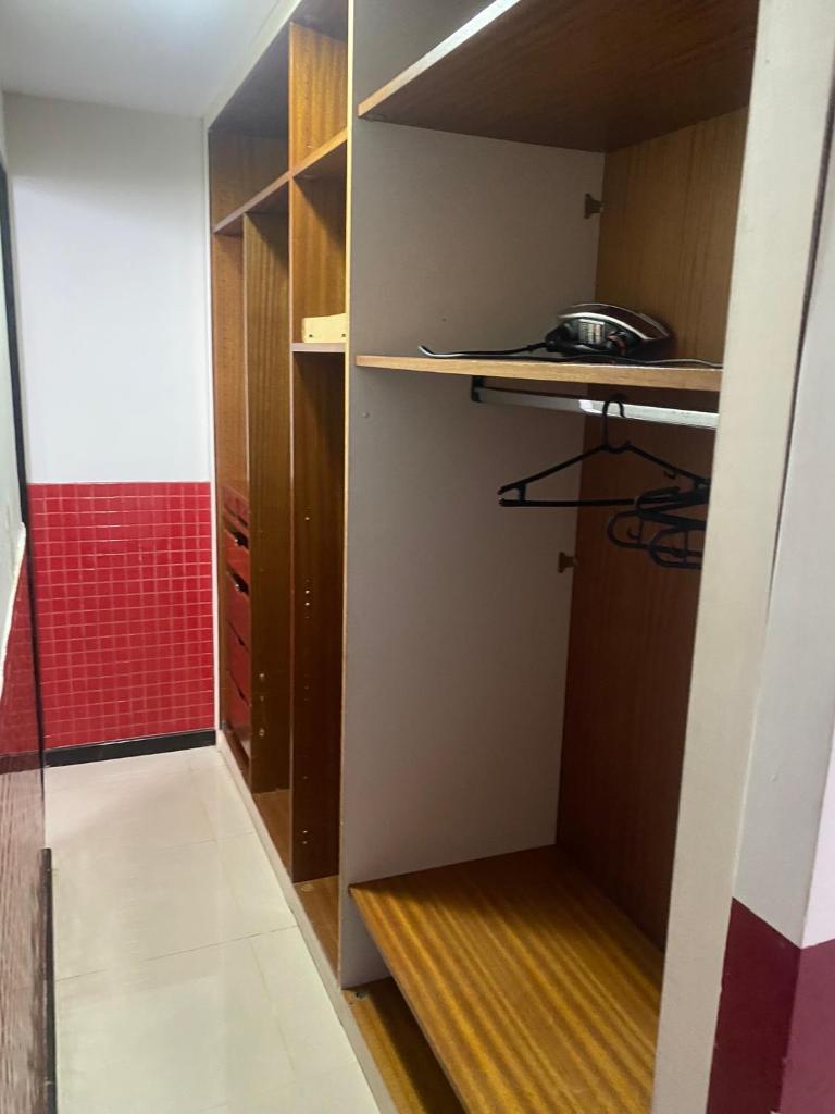 Flat Aju - Um jeitinho especial de se hospedar em Aracaju. Uma verdadeira suíte master todo mobiliado no capricho só para você. photo 2