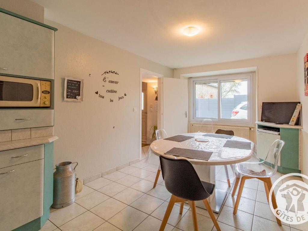 Gîte Chemillé-en-Anjou-Chemillé-Melay, 4 pièces, 6 personnes - FR-1-622-11 photo 2