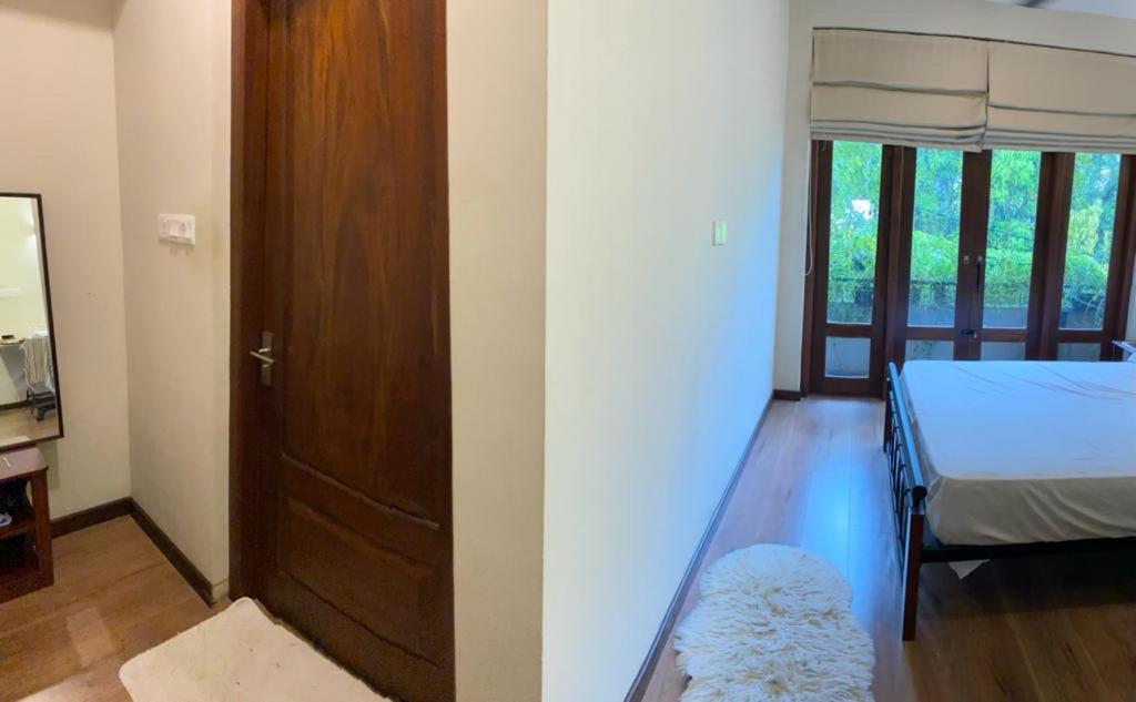 Cozy luxury room with balcony view ! photo 2