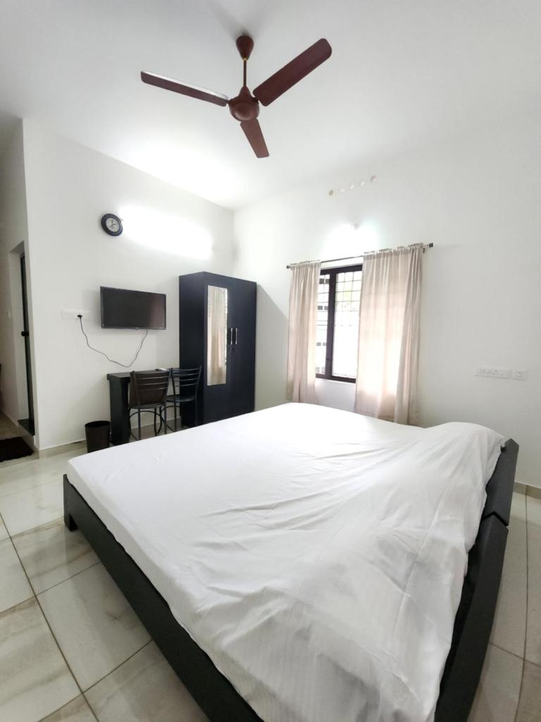 Olive Homestay 1bhk Diamond Ernakulam