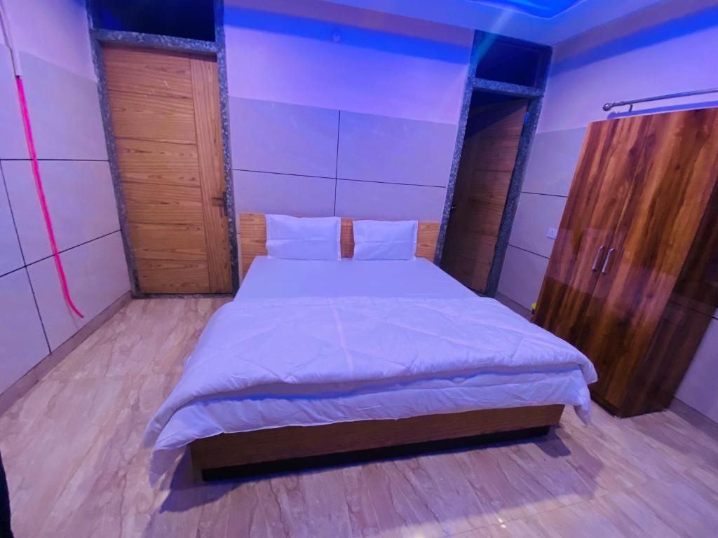 Hotel Seven photo 2
