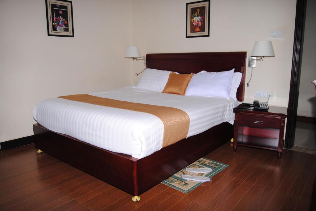 Yaredzema International Hotel photo 1