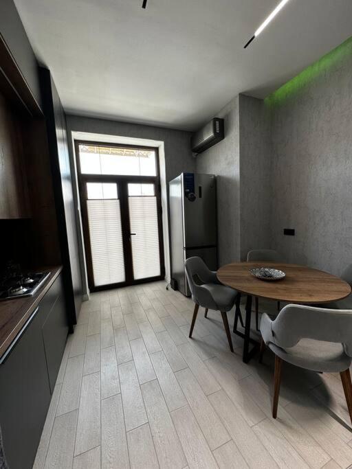Cialkovsky new and modern Apt ! photo 4