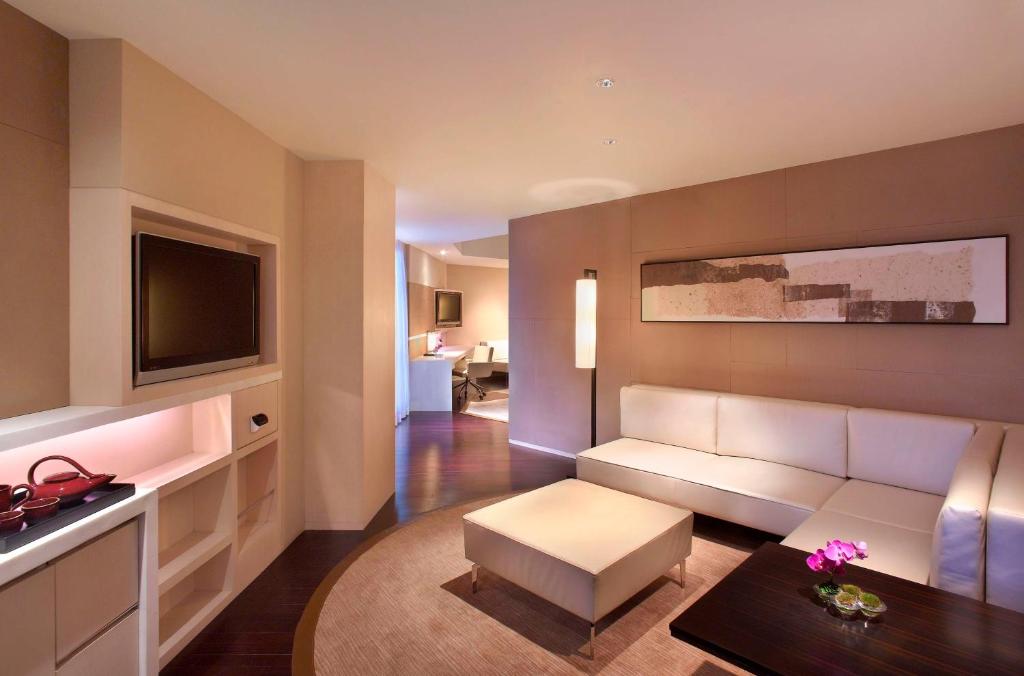 Grand Hyatt Guangzhou-Free Shuttle Bus to Canton Fair Complex During Canton Fair Period photo 4