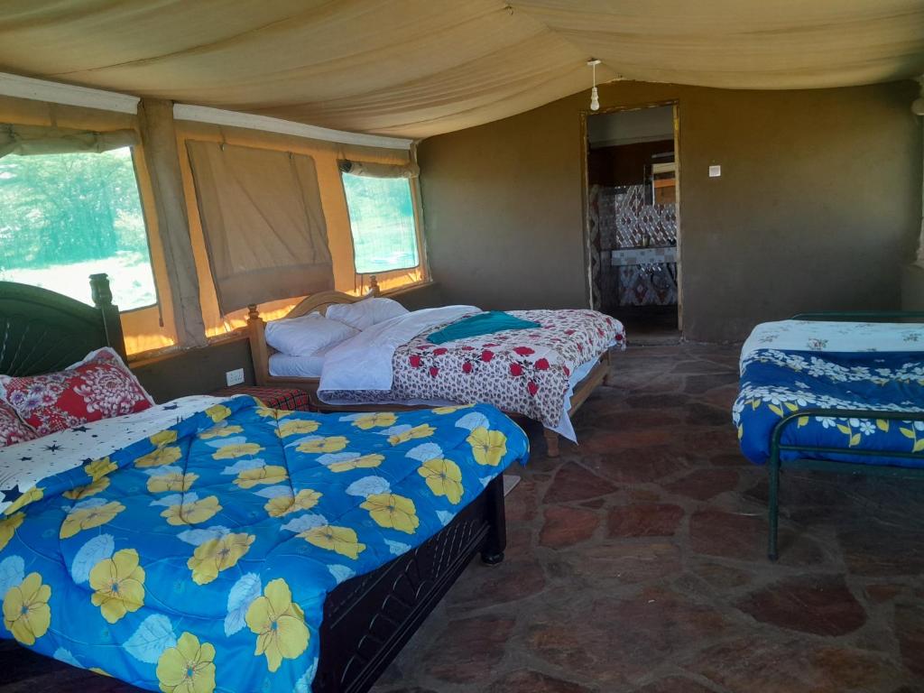 One maasai mara camp photo 4